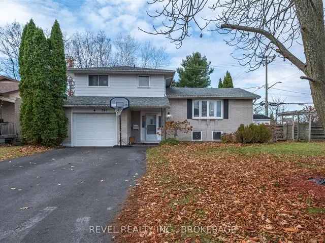 Charming 4-Level Family Home Near Park and Lake Ontario