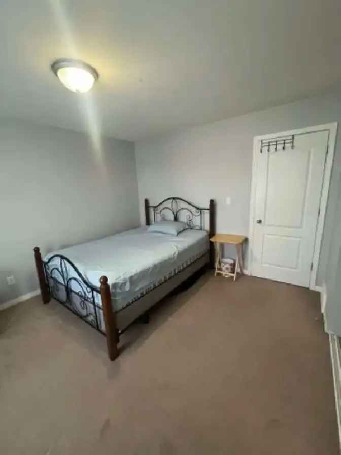 Large Room for Rent - All Utilities Included