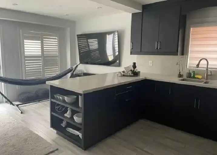 Furnished Room for Rent Near Centennial College