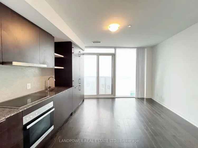 Condo For Rent in 100, Harbour Street, Toronto, Ontario