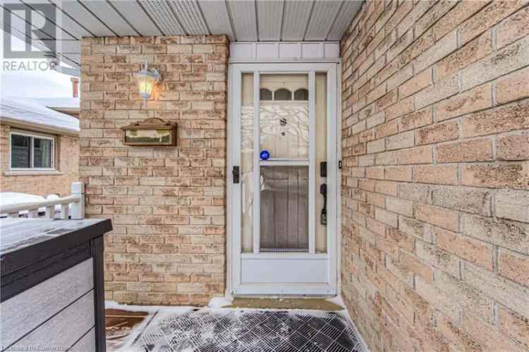 3 Bed 2 Bath 1800+ Sq Ft Backsplit Semi-Detached Home