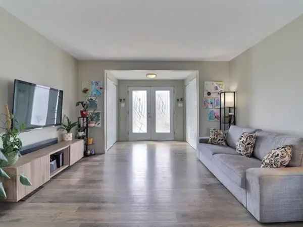 Renovated Bungalow Beauport Quebec 4 Bedrooms Family Home