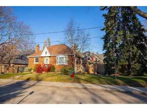 House For Sale In Central Oakville, Oakville, Ontario