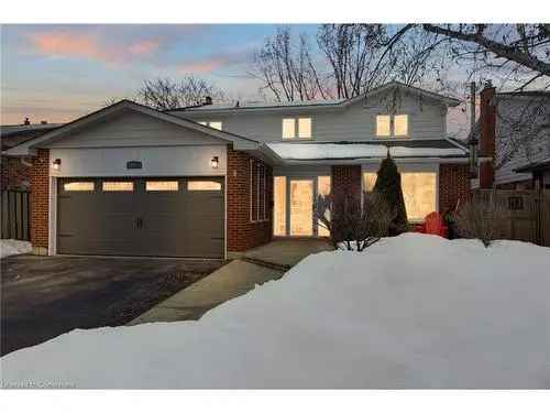 For Sale: Stunning 2 Storey Brick House in Lorne Park Mississauga