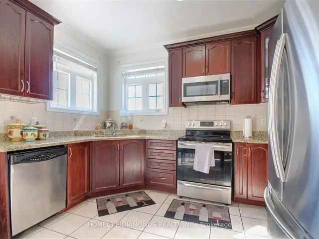 House For Sale in 53, Chalkfarm Crescent, Brampton, Ontario