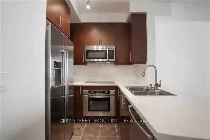 Rent Downtown Toronto Condo 2 Bedrooms 2 Bathrooms with Parking and Locker