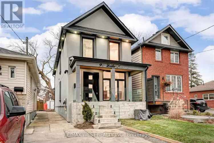 Custom Built 4 Bed 4 Bath Home Modern Kitchen Open Concept