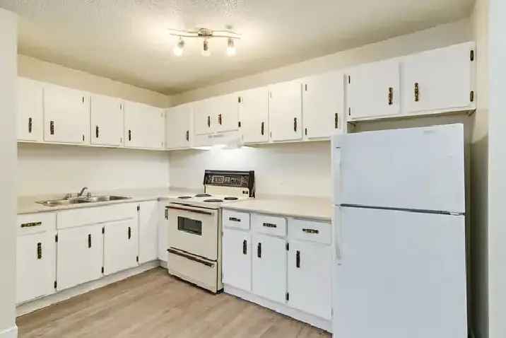 King Art Apartments for Rent