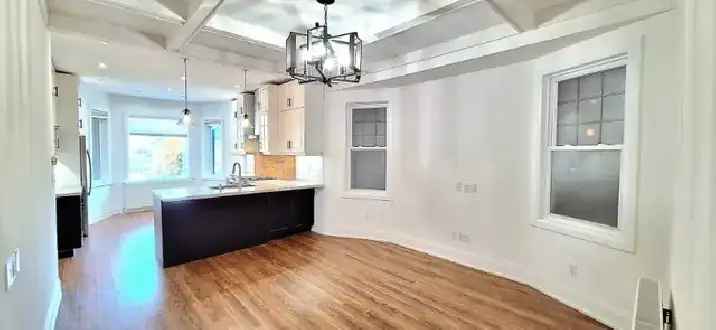 3 BED 2 BATH APARTMENT-JUNCTION HIGH PARK-DISCOUNT FOR NOVEMBER!