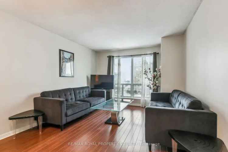 House For Sale in 11, Lee Centre Drive, Toronto, Ontario