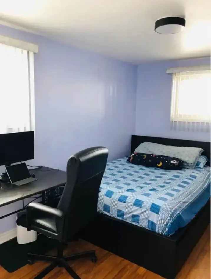 Bedroom For Rent Main floor