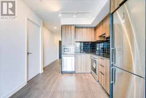 2 rooms apartment of 378 m² in Toronto