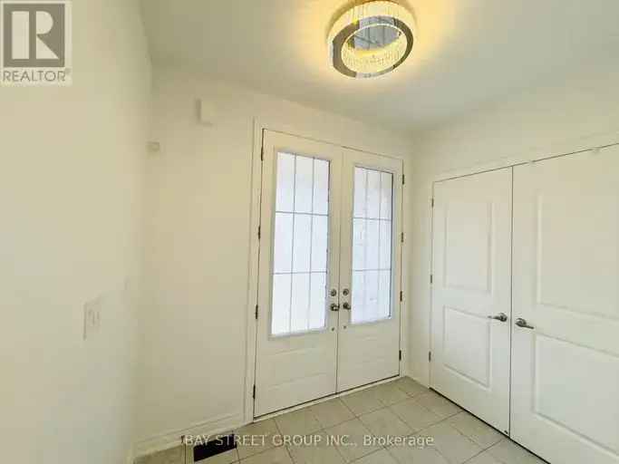 4+2 Bed Semi-Detached Home with In-Law Suite