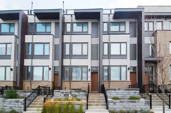 Rent 4 Bed Townhouse in Keele and Downsview Park