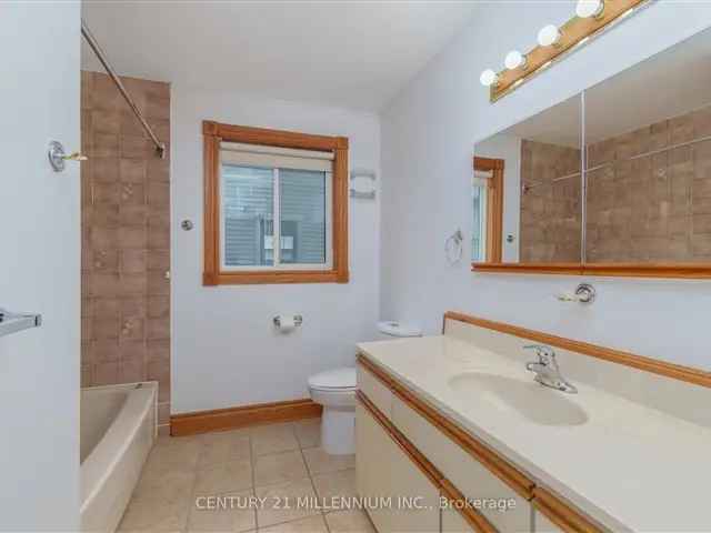 House For Sale in Collingwood, Ontario