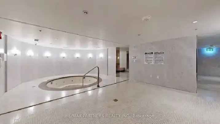 1 bedroom condo in Downtown Toronto - Bay/Wellesley - Unit 2605