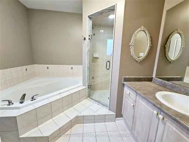 Bright Semi-Detached Home Near Upper Canada Mall