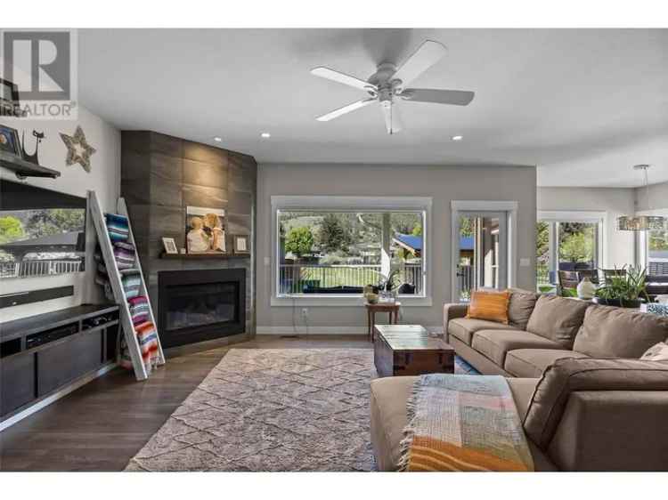 Spacious 5-Bedroom Family Home with Detached Shop and Suite
