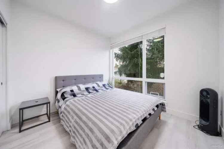 Guildford Village 2 Bed 2 Bath Corner Unit with Patio