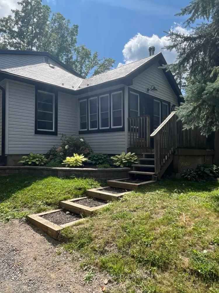 House For Sale in Hamilton Township, Ontario