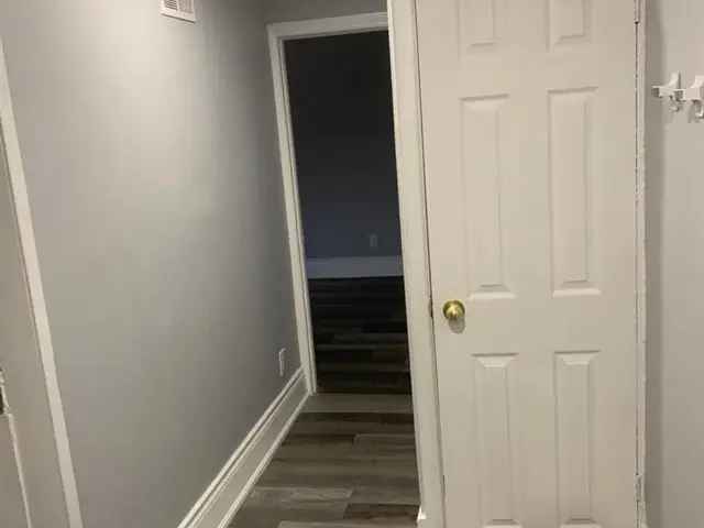 Duplex For Sale in Burlington, Ontario