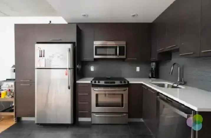 Beautiful 2 Bedroom Apartment in the heart of Montreal