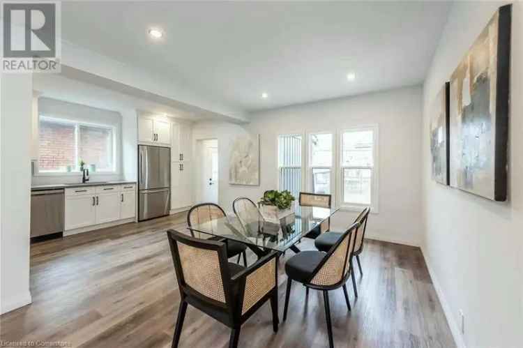 Rent Stunning Three Bedroom House in Delta Near Gage Park