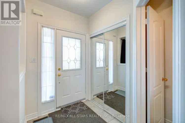 3 Bedroom Home in Greensborough Near Schools and Amenities