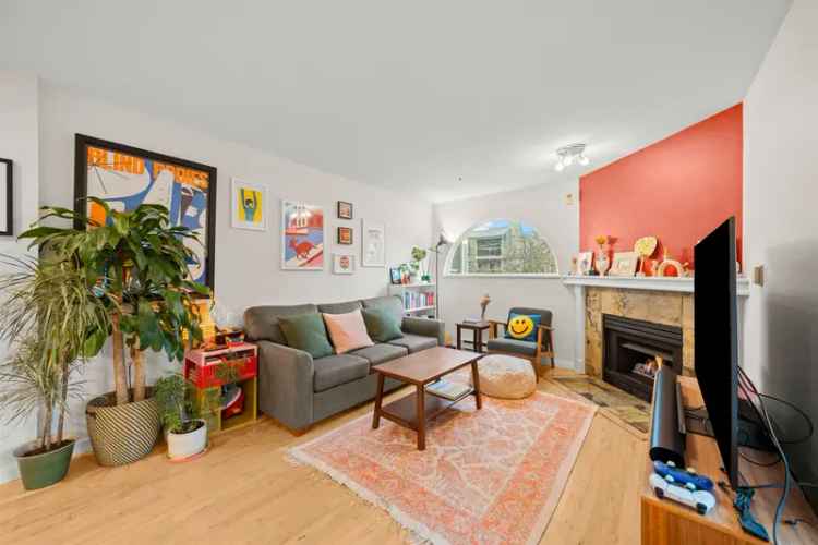 201 1868 W 8TH Avenue in Vancouver: Kitsilano Condo for sale in “Cypress Manor” (Vancouver West)  : MLS®# R2973295