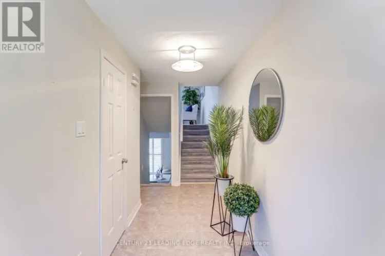 Stunning Ravine-Backing Townhome 3 Beds 3 Baths Markham