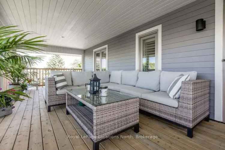 Collingwood Waterfront Condo: Rare Exceptional Gem