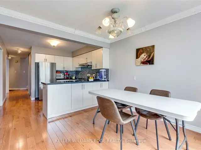 Erin Mills Freehold Townhouse Great Schools Renovated Kitchen