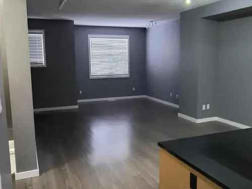 3 Bedroom Townhouse For Sale in Edmonton SW