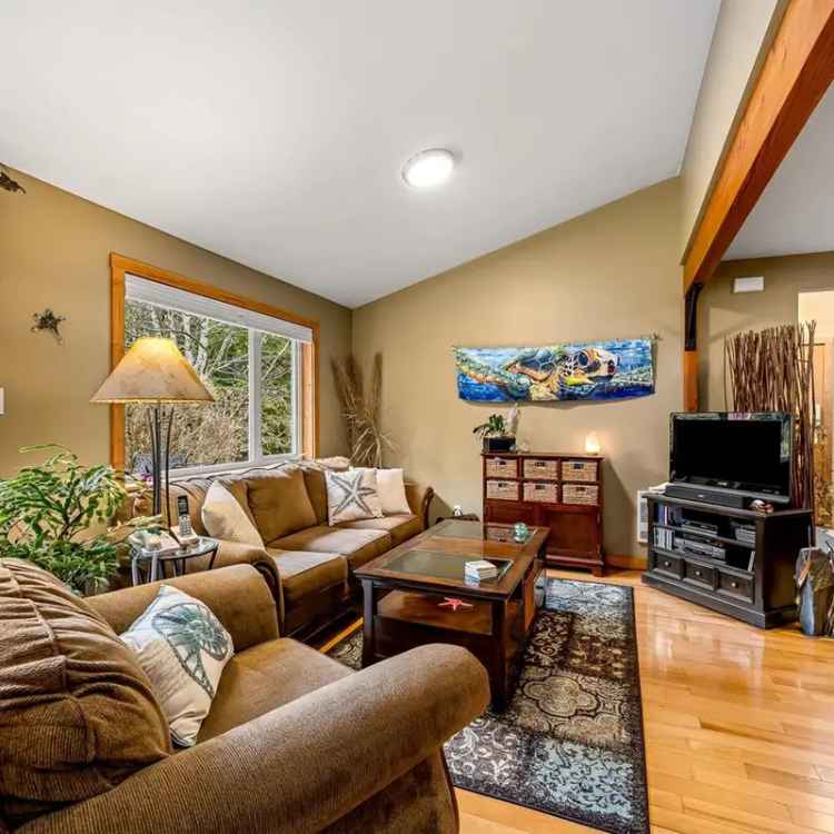 10.18 Acres, 2-Bed, 2-Bath Home, 3-Car Garage w Workshop & Suite
