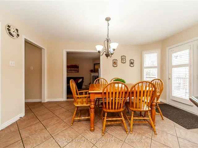 Large Family Home Premium Pie Lot Near Square One