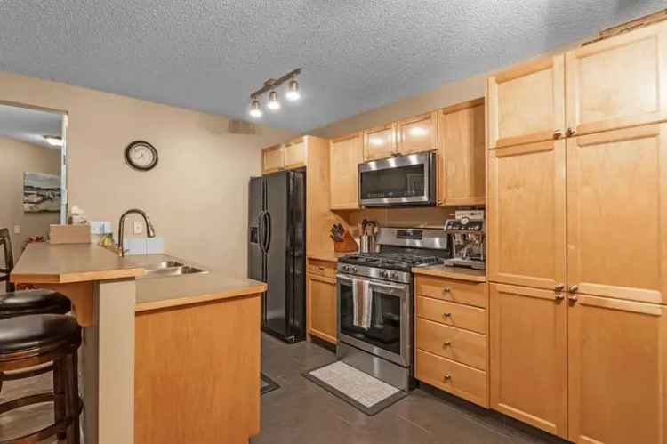 House For Sale in Calgary, Alberta