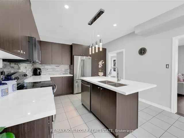 House For Sale in New Tecumseth, Ontario