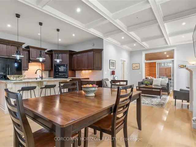 Luxury 5 Bed 4 Bath Bungalow near Downtown Waterloo