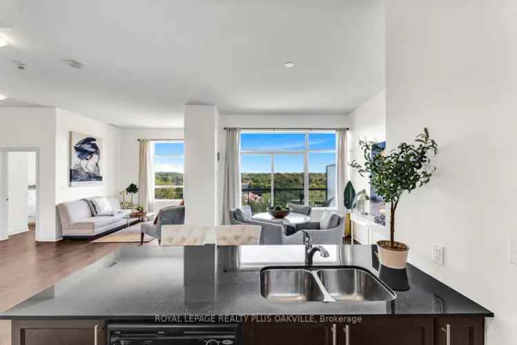 Bright Airy Penthouse Condo with City Views and Amazing Amenities