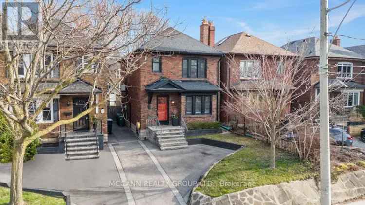 Lytton Park Detached Home  JRR District Updated Kitchen 3 Bedrooms Finished Basement