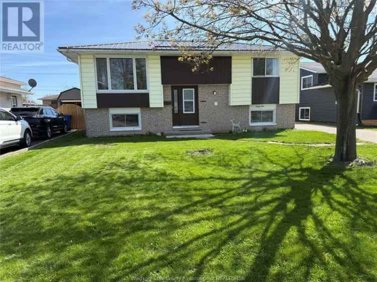 3 1 Bedroom Home with Detached Garage Chatham-Kent