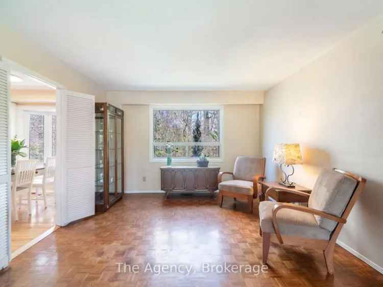 Oakville Ravine Property 4 1 Bedrooms 3 1 Bathrooms Family Home