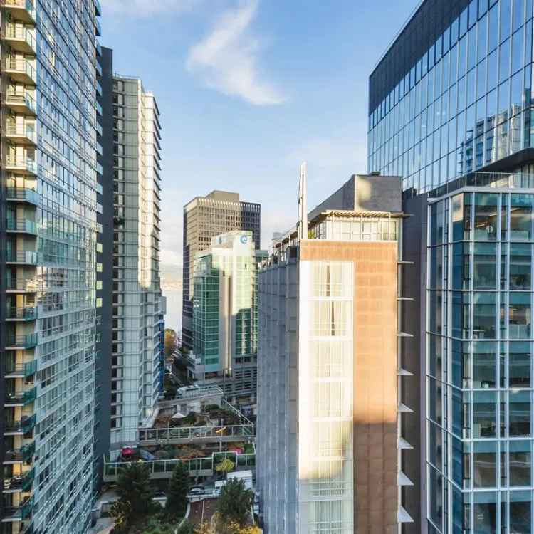 Executive 2 Bed 2 Bath Apartment in Coal Harbor Vancouver