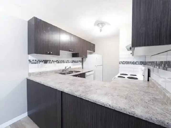 Century Park-Spacious Renovated 1 & 2 Bedroom Apt-Dec RENT FREE