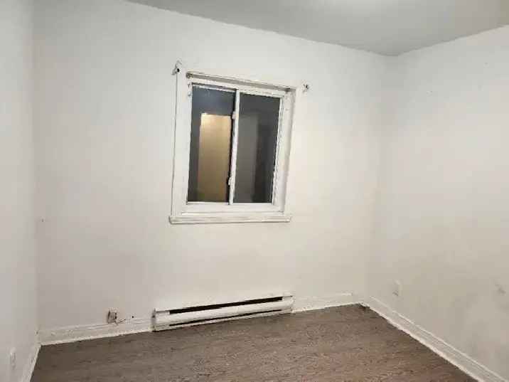 $1250 /month, 4 ½  January 1st,2025  Lachine (St-Pierre)