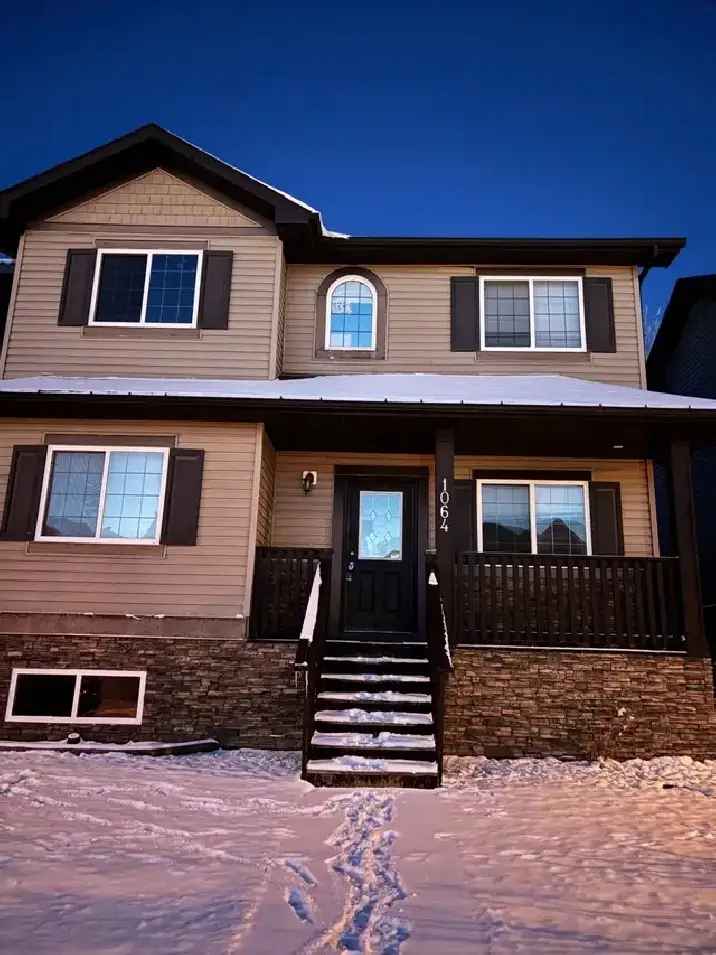 HOUSE FOR SALE IN AIRDRIE