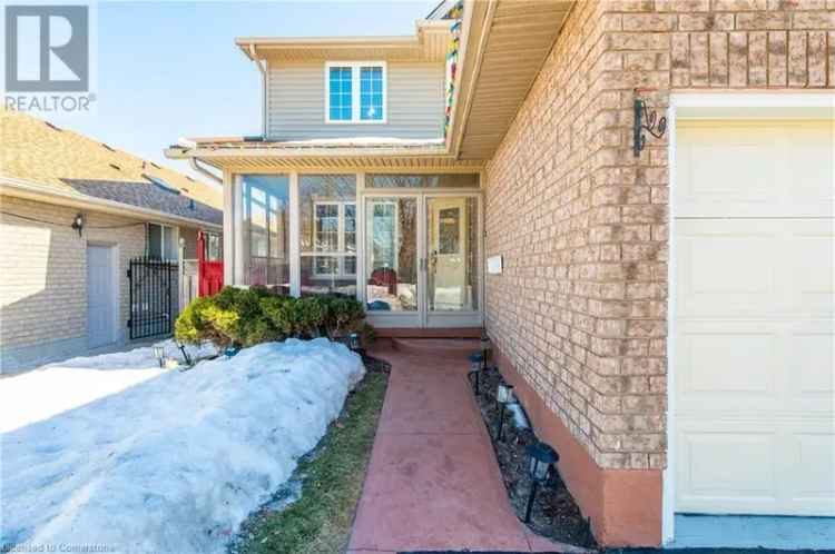 House For Sale in 11, Country Club Drive, Cambridge, Ontario