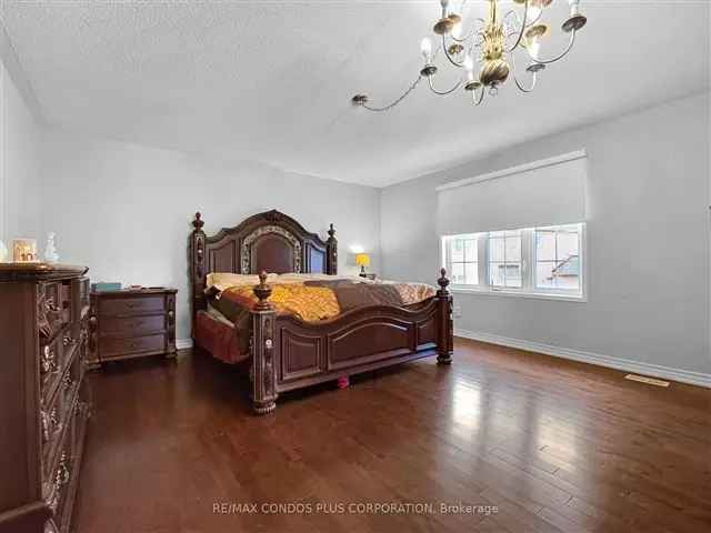 House For Sale in Ajax, Ontario