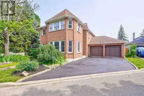 For Sale Luxurious Detached House in Mississauga with Spacious Bedrooms