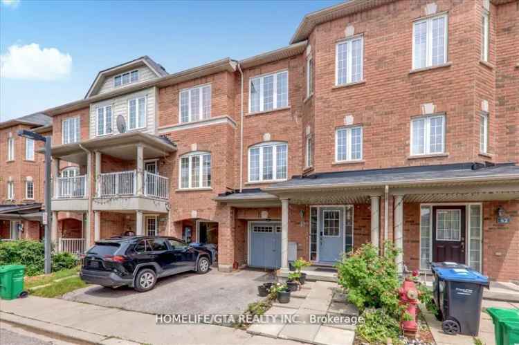 House For Sale in Brampton, Ontario